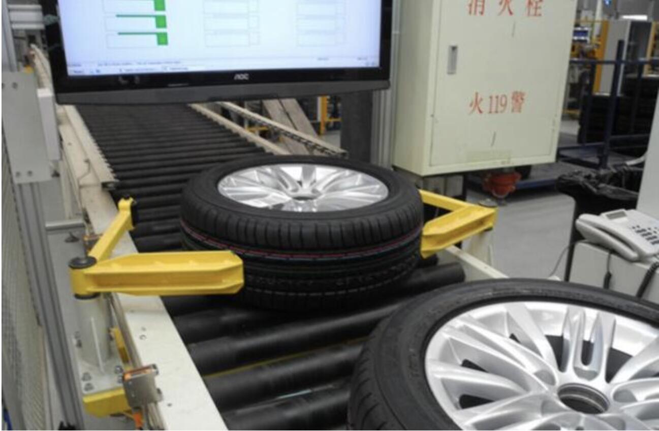 шинный роликовый конвейер