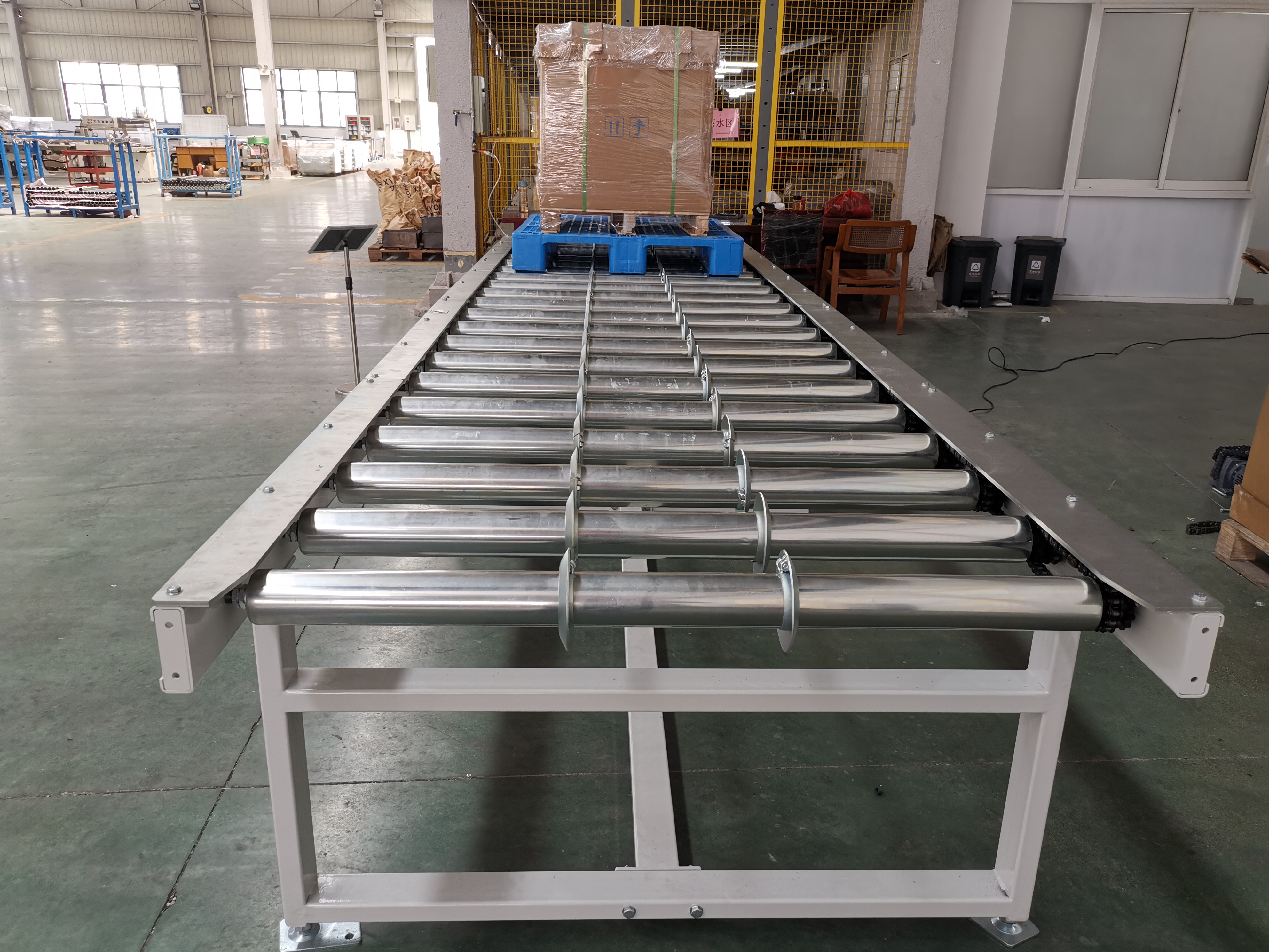 стальной ролик для поддонов с фланцем