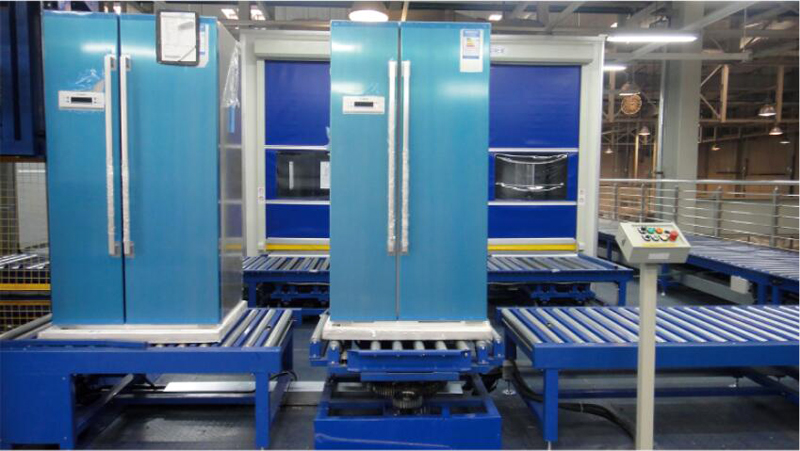 конвейер с поворотным столом для поддонов